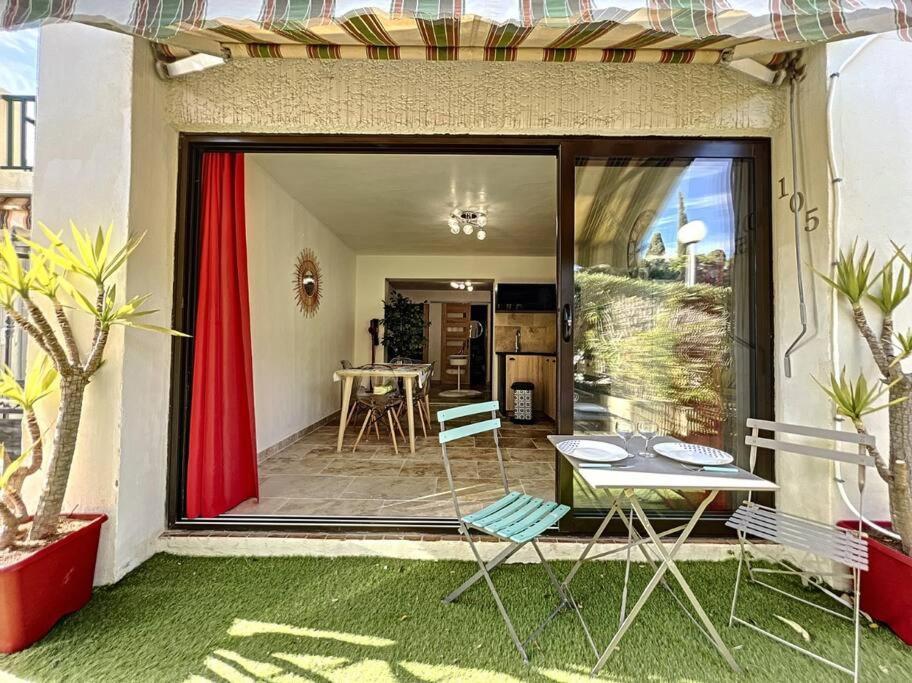 Superbe Appartement En Bord De Mer บ็องโดล ภายนอก รูปภาพ